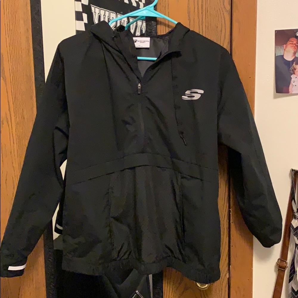 Skechers sport wind breaker